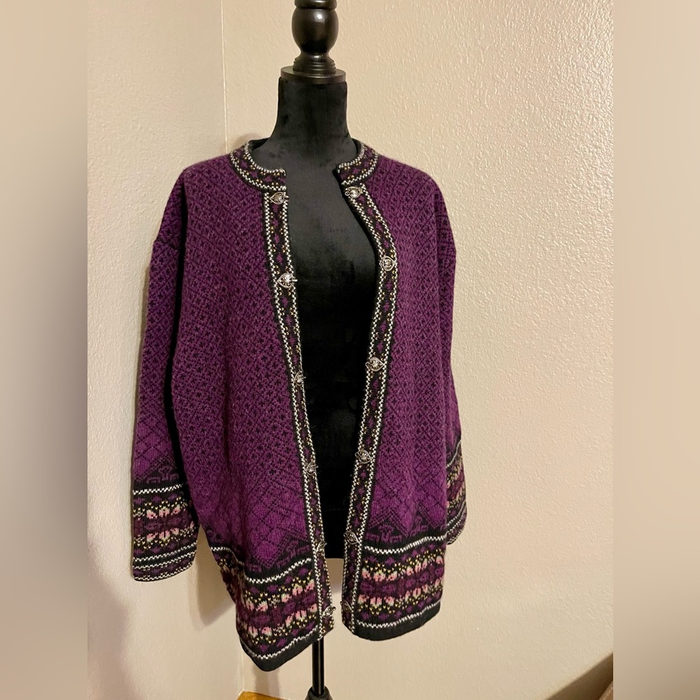 Woman’s Frost 100% Wool cardigan size 1X purple/blackk/beige